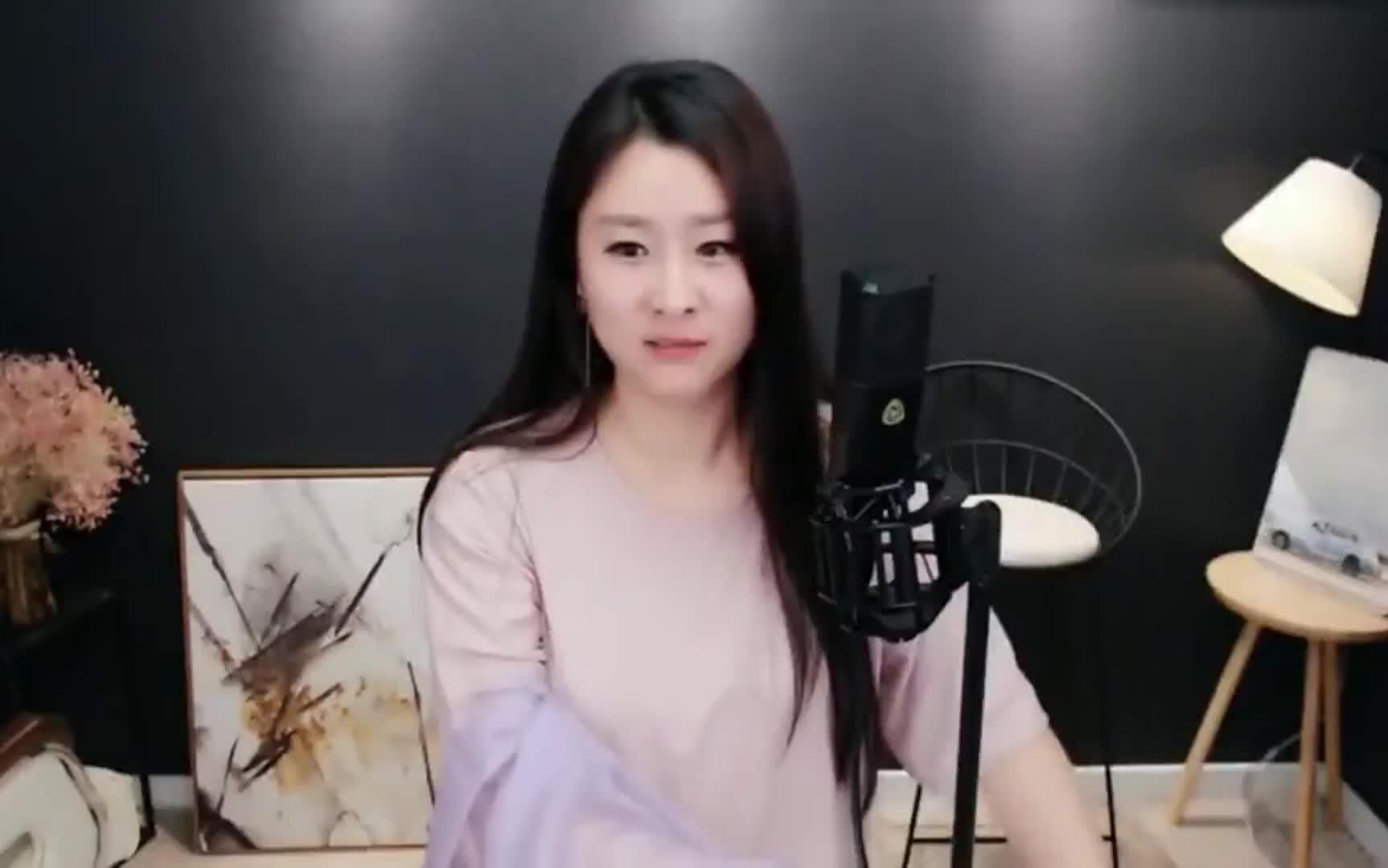 菲儿最新歌曲，日常温情与友情的音乐赞歌